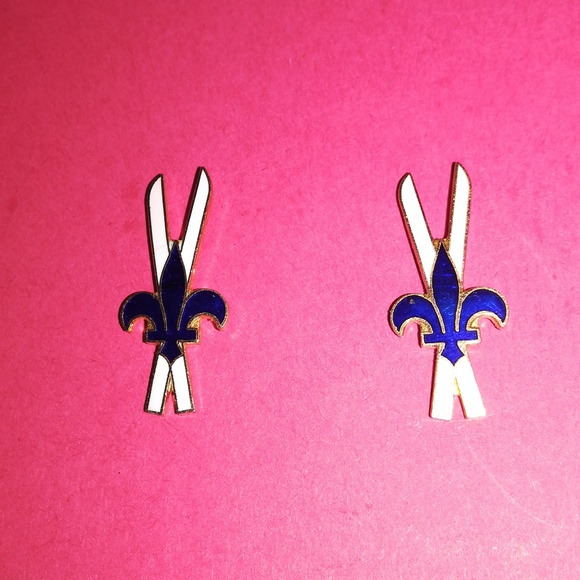 Vintage Quebec ski lapel pin - Picture 2 of 6